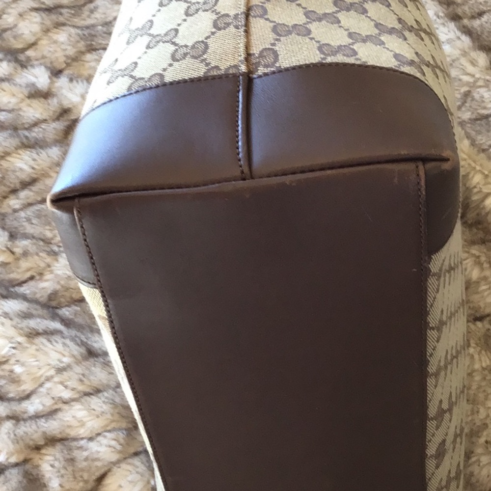 Gucci tote bag 15x13 x4 - Picture 7 of 12